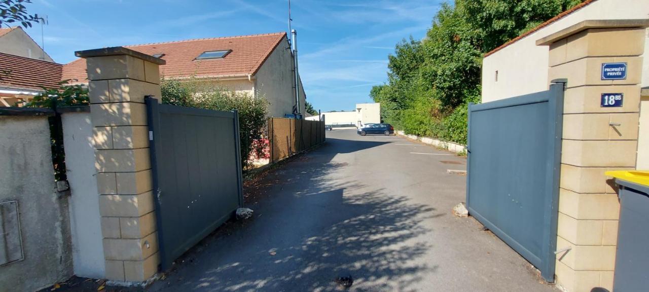 Ferienwohnung L'Amazonie - Roissy Cdg - Parc Asterix - Paris Moussy-le-Neuf Exterior foto